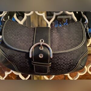 (EUC) COACH MICRO SIGNATURE SOHO BLACK/BLACK HANGTAG (EXCELLENT CONDITION